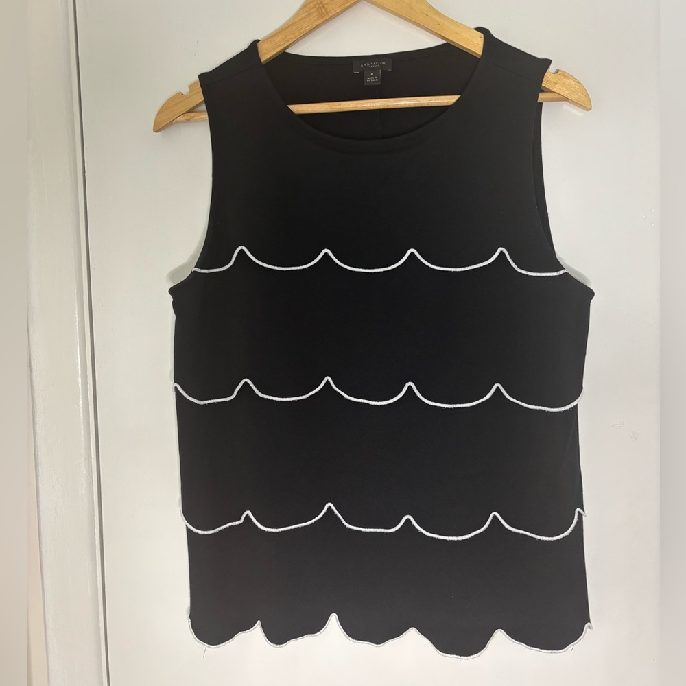 Ann Taylor black sleeveless scallop top